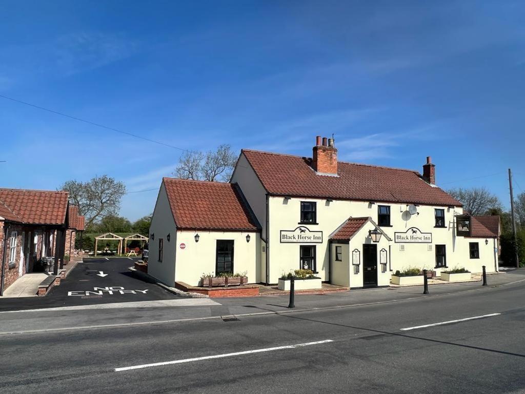 The Black Horse Inn Gainsborough Esterno foto