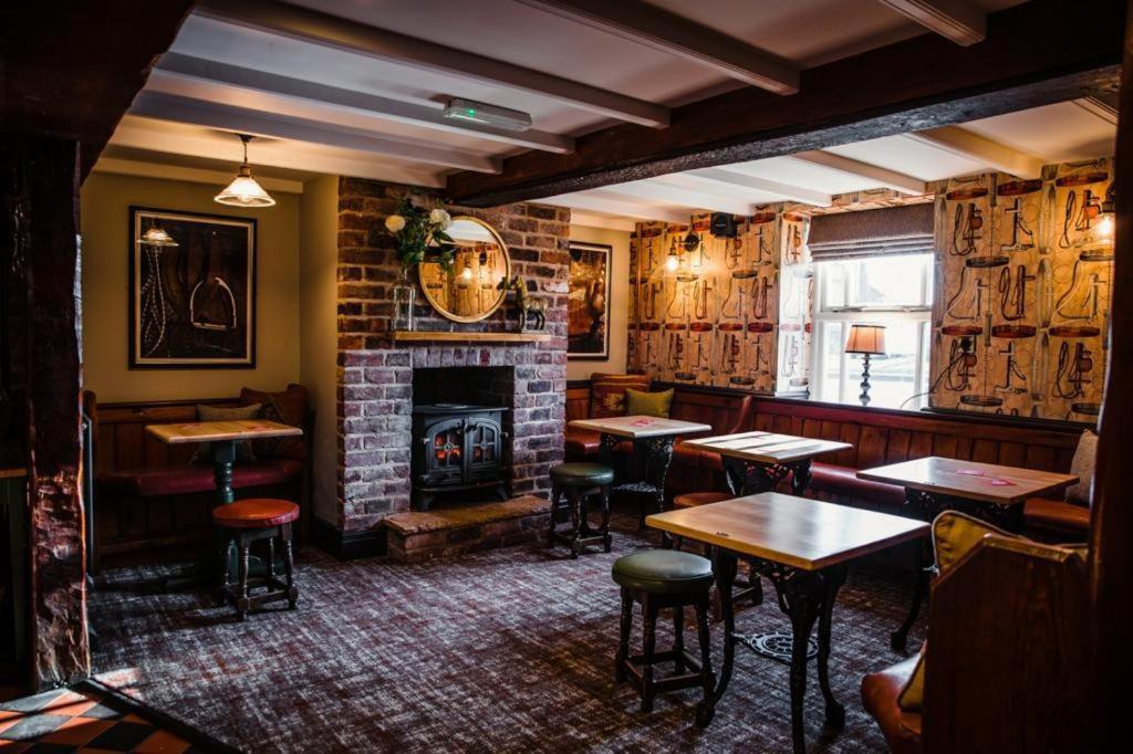 The Black Horse Inn Gainsborough Esterno foto