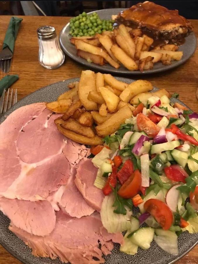 The Black Horse Inn Gainsborough Esterno foto